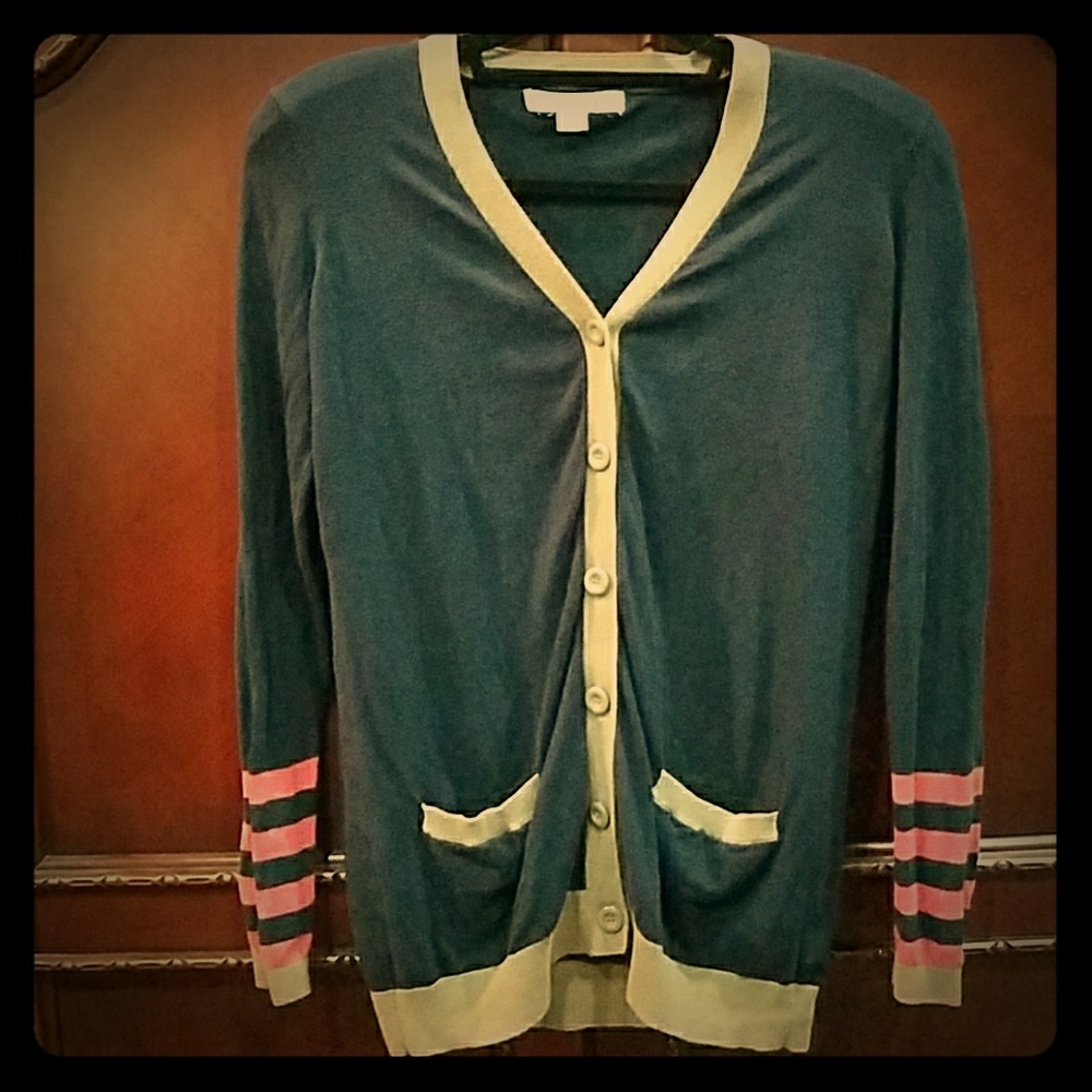 Cardigan sweater
